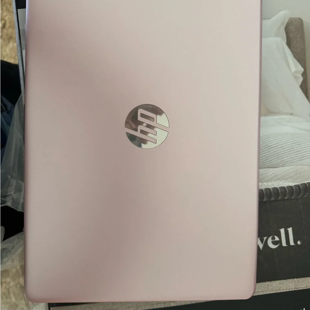 HP LAPTOP - Picture 2 of 2